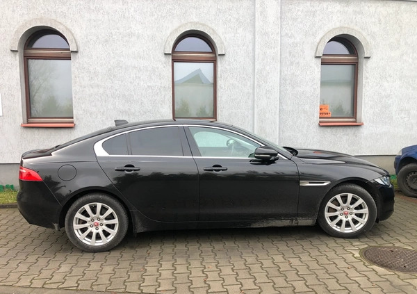 Jaguar XE cena 73000 przebieg: 126899, rok produkcji 2016 z Sosnowiec małe 191
